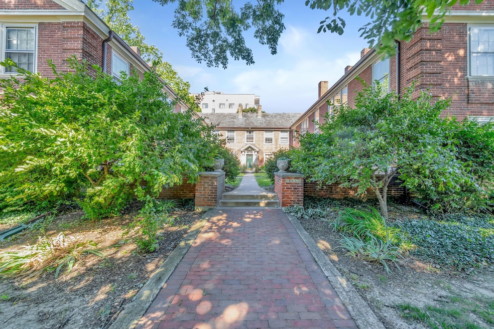 33 Auburn Ave unit 4, Columbus, OH 43205 - photo 1