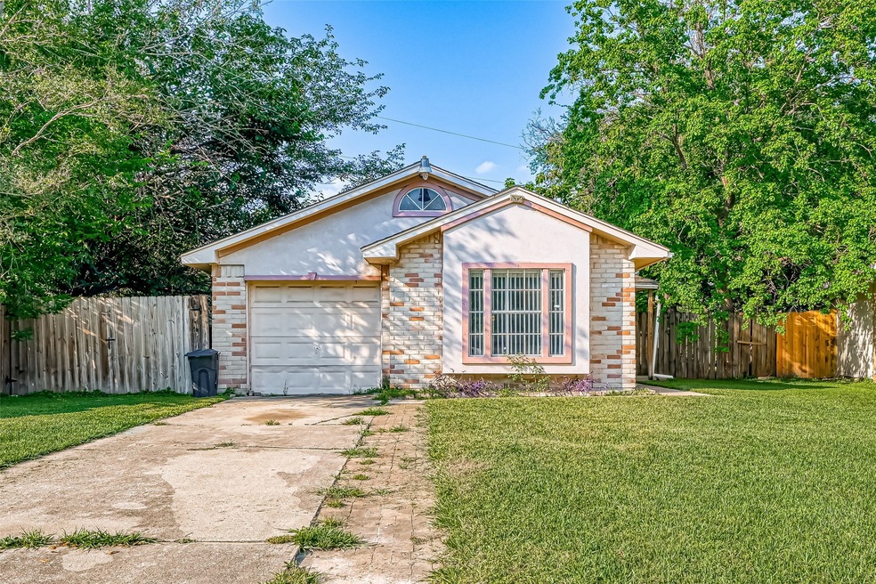 11022 Threeawn Ct, Houston, TX 77086 - photo 1