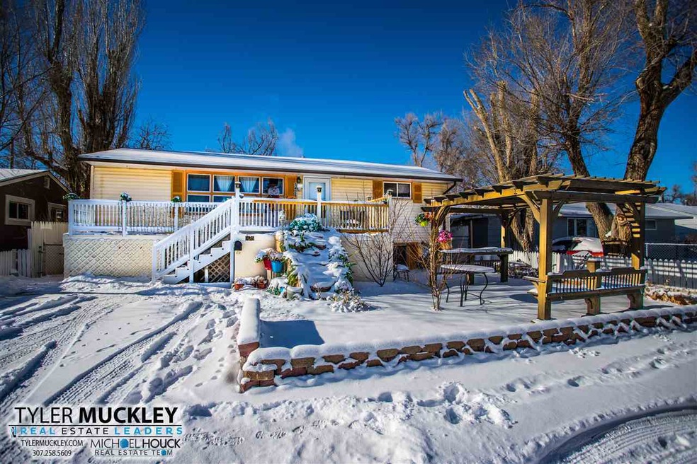 1426 Jim Bridger Ave, Casper, WY 82604 - photo 1