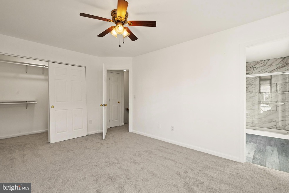 207 Mcdaniel Dr, Purcellville, VA 20132 - photo 1