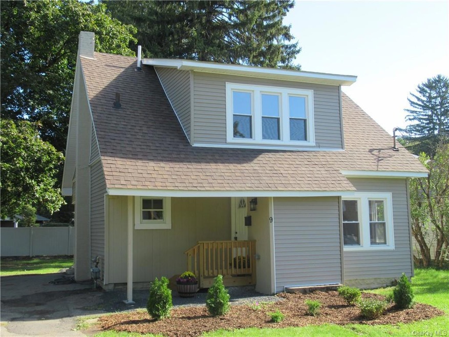 9 Cross St, Port Jervis, NY 12771 - photo 1