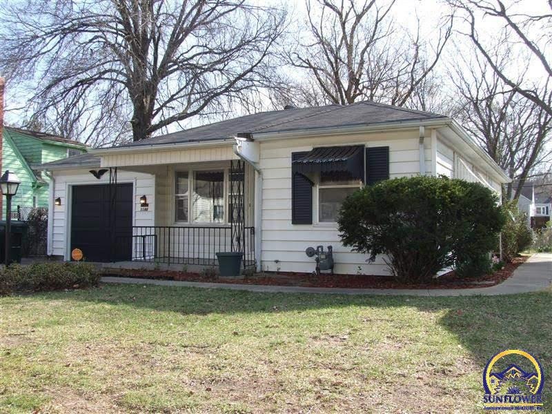1188 SW Collins Ave, Topeka, KS 66604 - photo 1