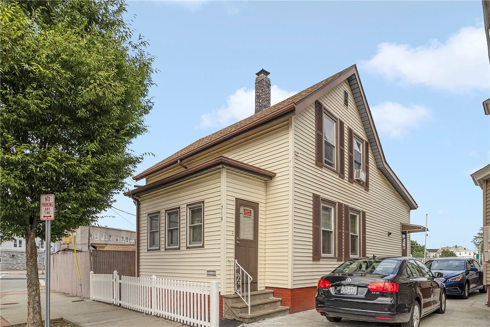 715 Broadway, Pawtucket, RI 02860 - photo 1