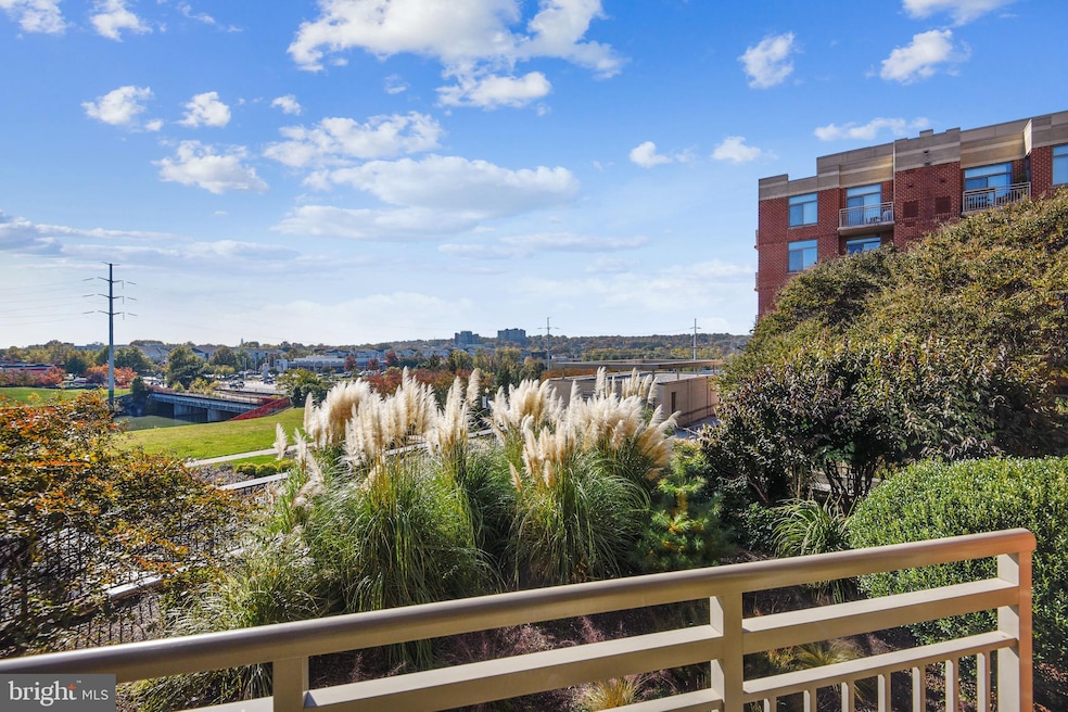 The Eclipse unit 324W, Arlington, VA 22202 - photo 1