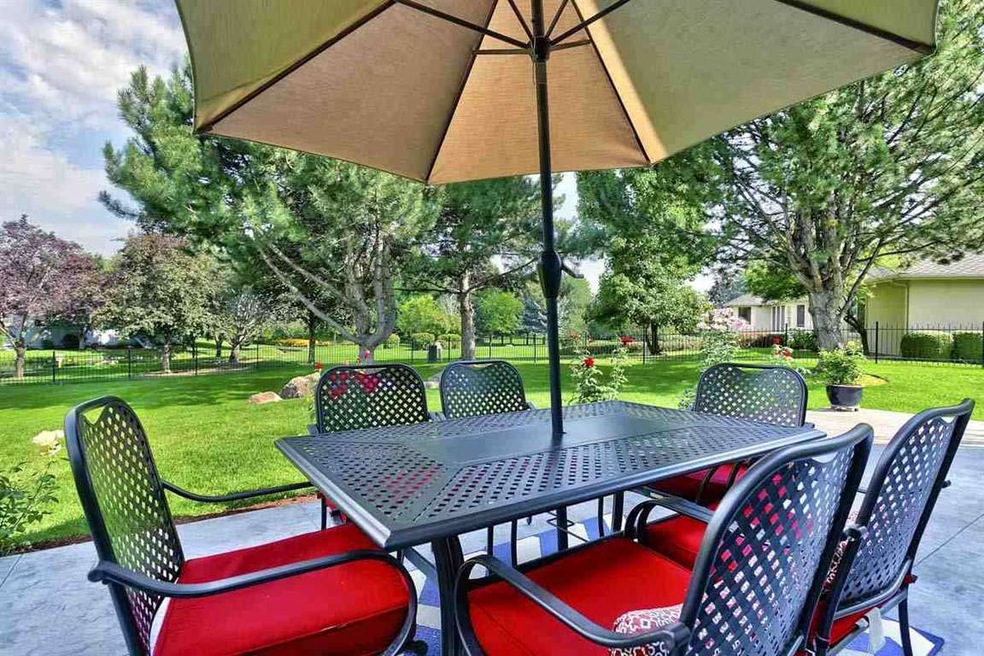 1610 N Parkforest Way, Eagle, ID 83616 - photo 1