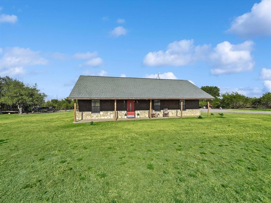 6632 Veal Station Rd, Weatherford, TX 76085 - photo 1