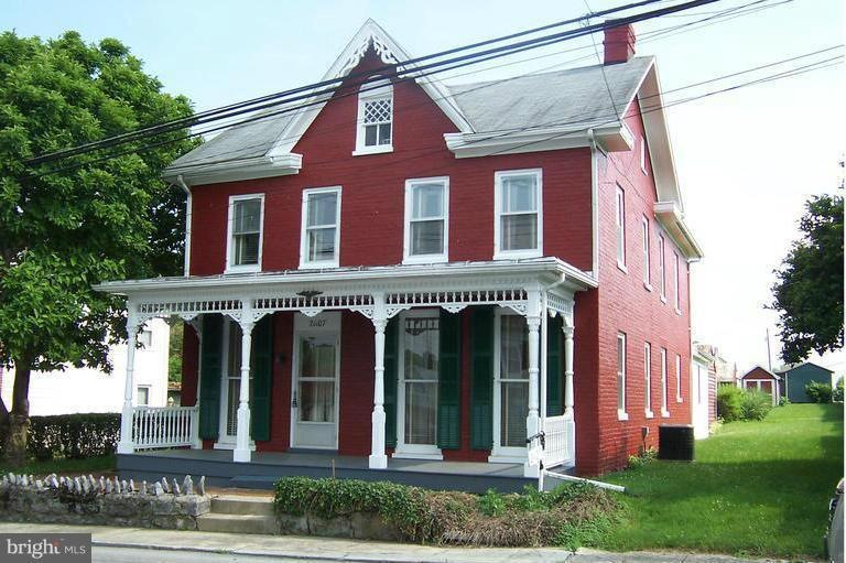 21107 Twin Springs Dr, Chewsville, MD 21721 - photo 1