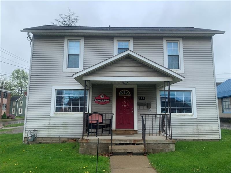 Front of home facing E Neshannock Ave.