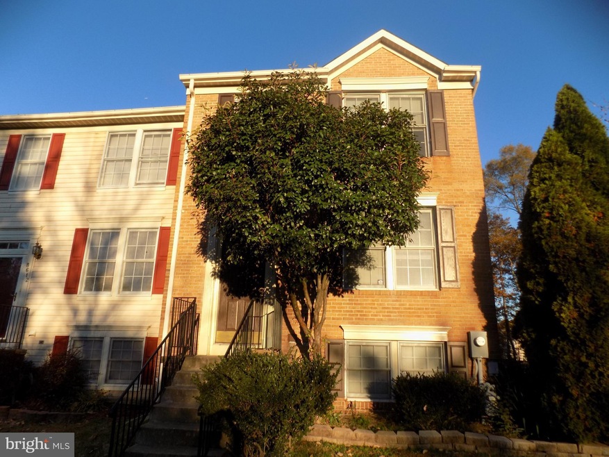 8610 Pine Meadows Dr, Odenton, MD 21113 - photo 1