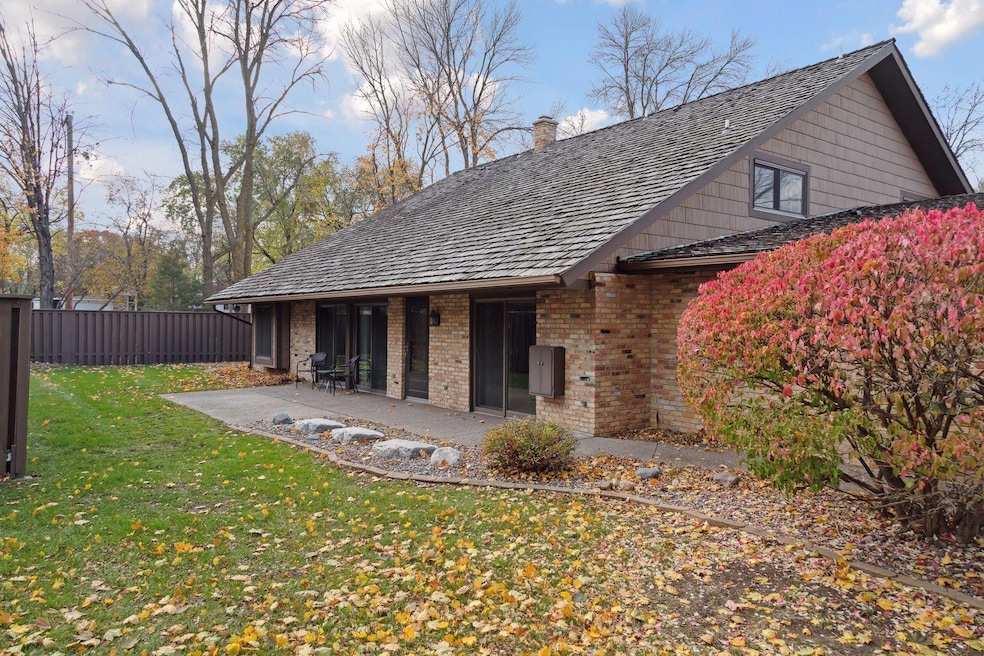 17825 Brigham Trail, Wayzata, MN 55391 - photo 1