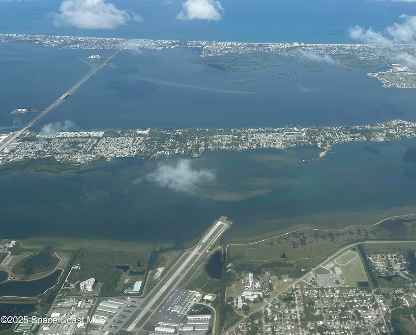 735 Pilot Ln unit 408, Merritt Island, FL 32952 - photo 1