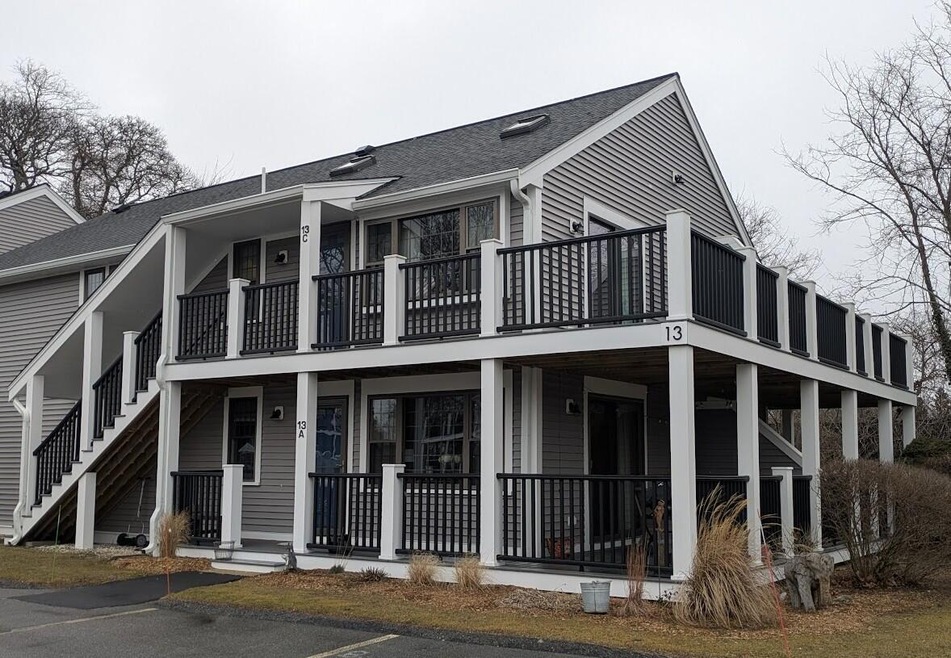 190 Route 6A Building 13