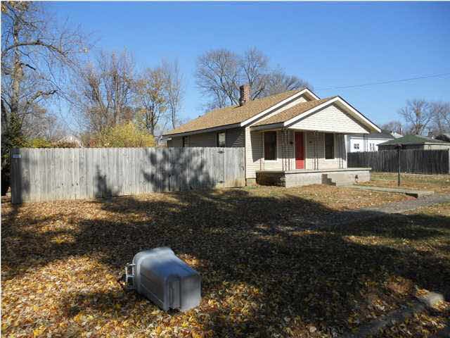 214 W Oak St, Princeton, IN 47670 - photo 1