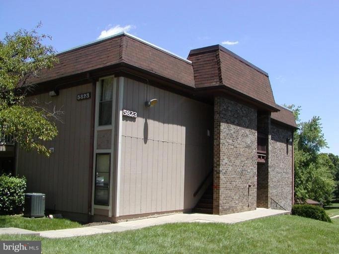 5823 Royal Ridge Dr unit S, Springfield, VA 22152 - photo 1