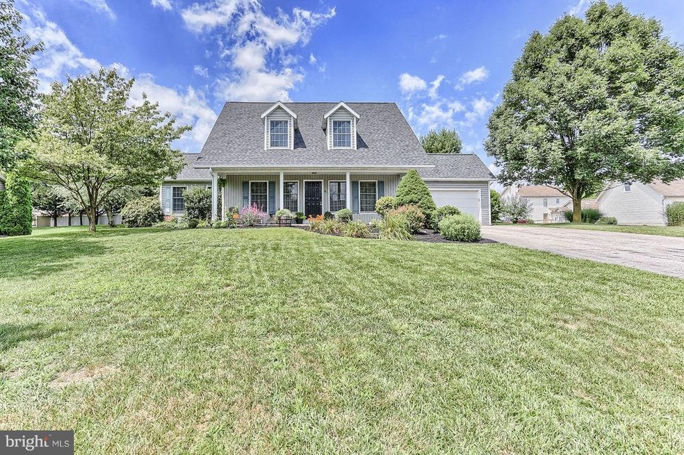 81 Monroe Dr, Chambersburg, PA 17201 - photo 1