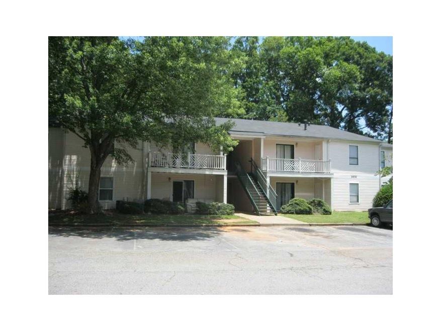 3609 Woodbriar Cir unit D, Tucker, GA 30084 - photo 1