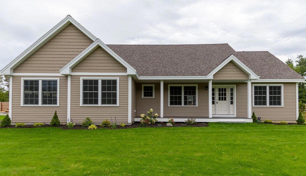 016 Parker Ridge Dr, Wells, ME 04090 - photo 1