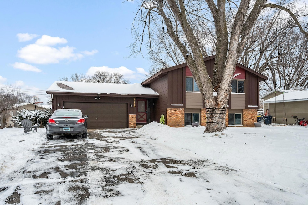 7125 Upper 163rd St W, Rosemount, MN 55068 - photo 1