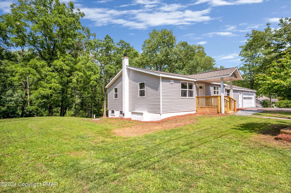 111 Upper Grandview Rd, Cresco, PA 18326 - photo 1