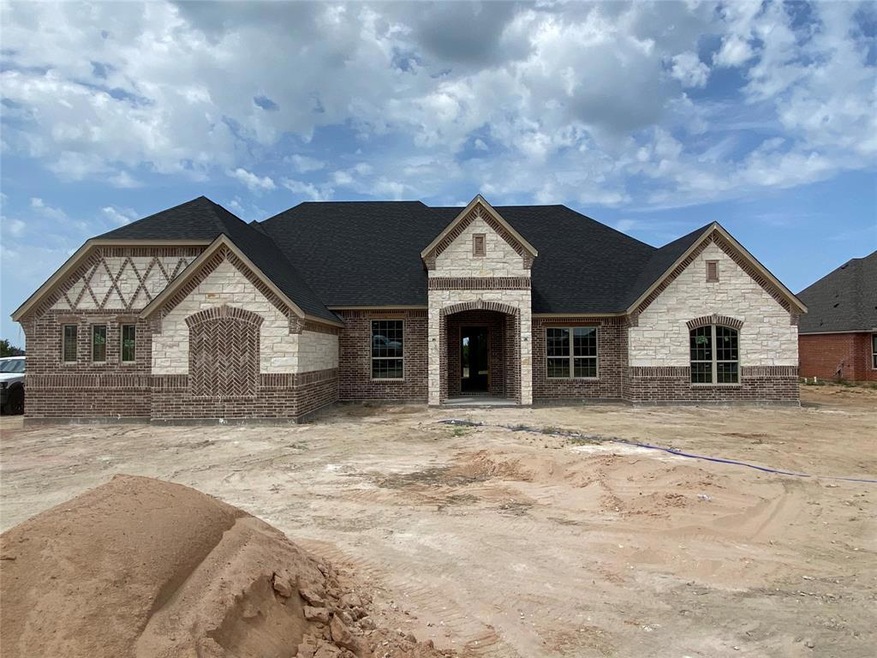 125 Helton, Granbury, TX 76049 - photo 1