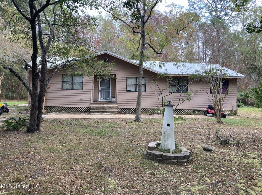 Front Exterior- 9928 Theriot