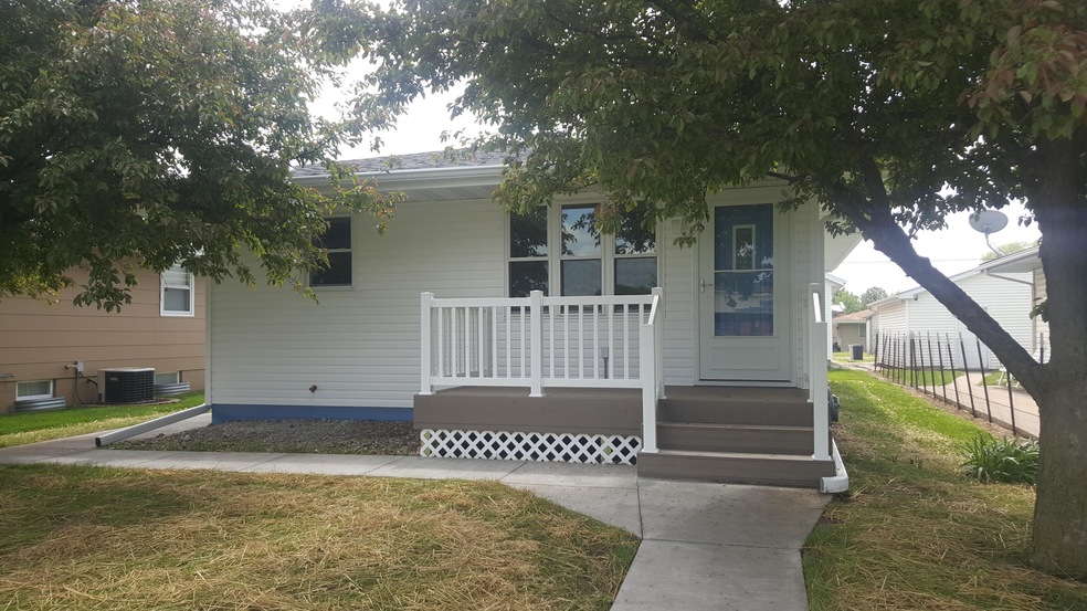 408 Lake Park Blvd