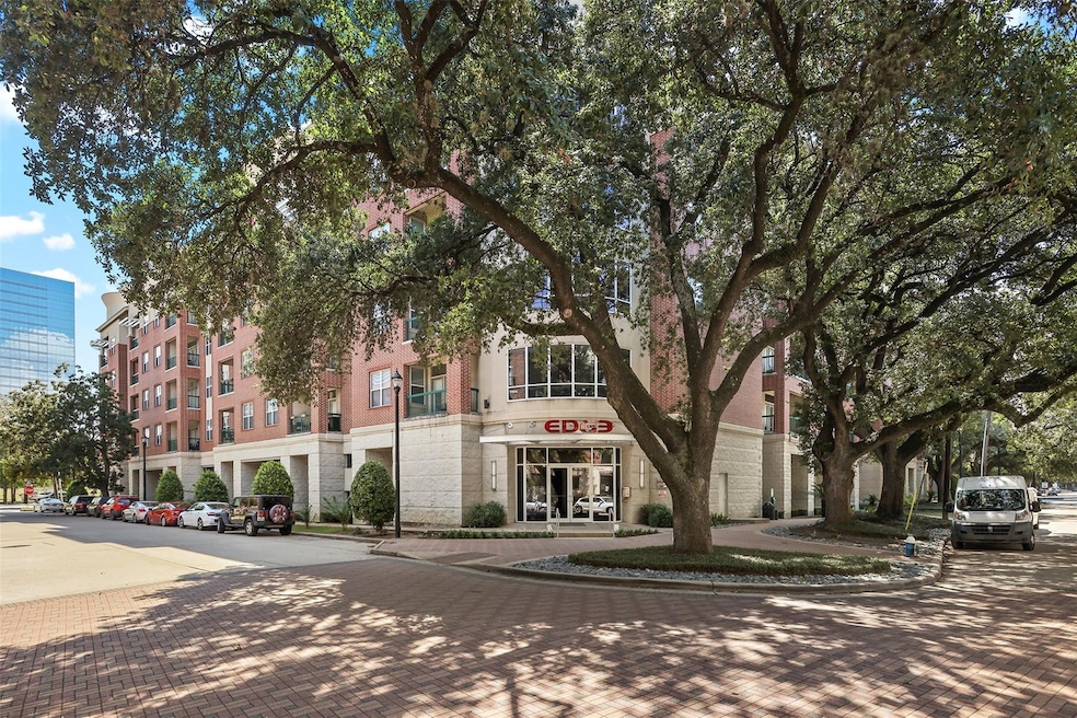 The front doors to the EDGE Lobby is located on the corner of Baldwin and St Joseph Pkwy.