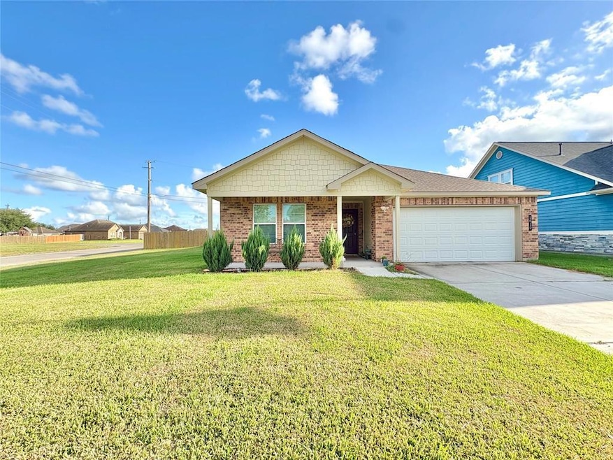 1010 Starfish Dr, Bay City, TX 77414 - photo 1