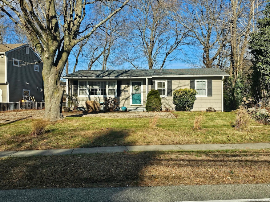 7 S Broad St, Pawcatuck, CT 06379 - photo 1