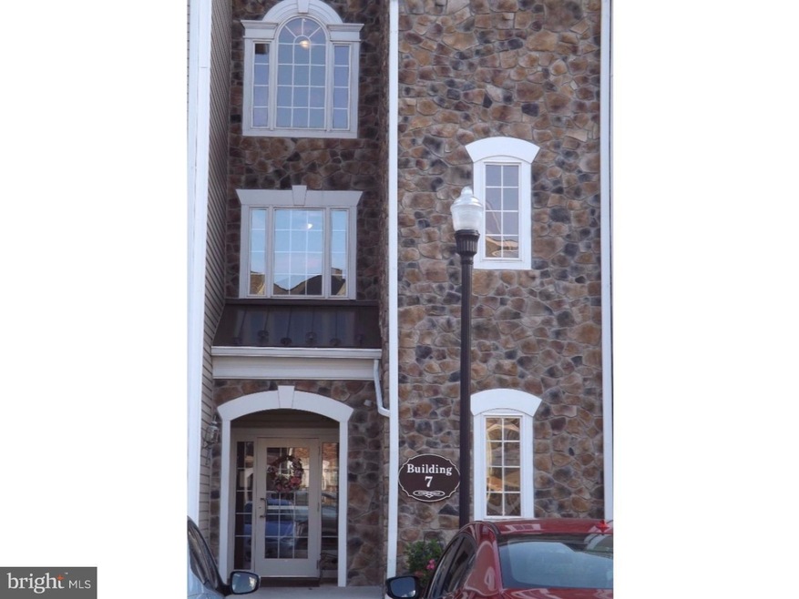 712 Creekside Dr unit 74, Brookhaven, PA 19015 - photo 1