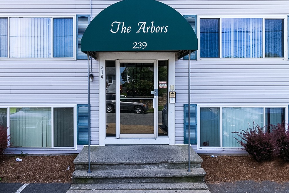 239 Glasgow St unit 7, Fall River, MA 02721 - photo 1