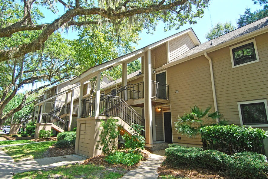 MLS1_front exterior 1
