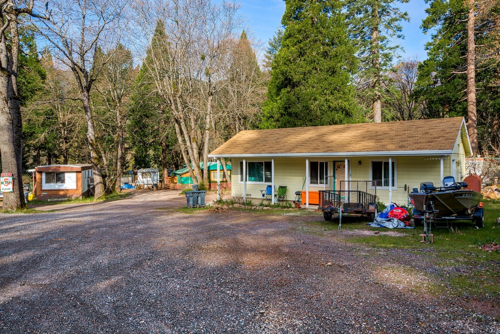 4159 Dunsmuir Ave, Dunsmuir, CA 96025 - photo 1