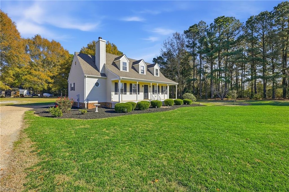 19263 Oliver Dr, Smithfield, VA 23430 - photo 1