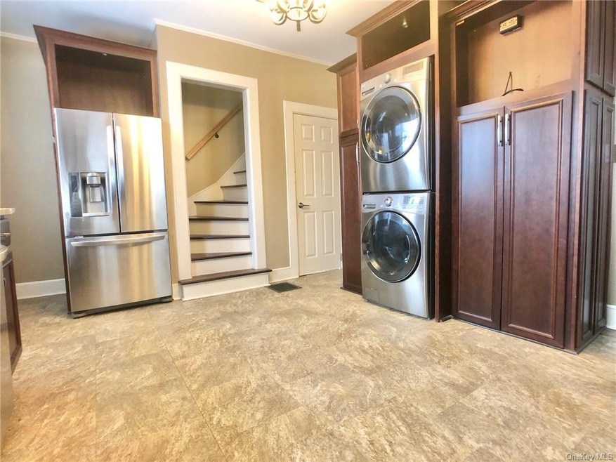 5 Dusenbury Place, White Plains, NY 10601 - photo 1