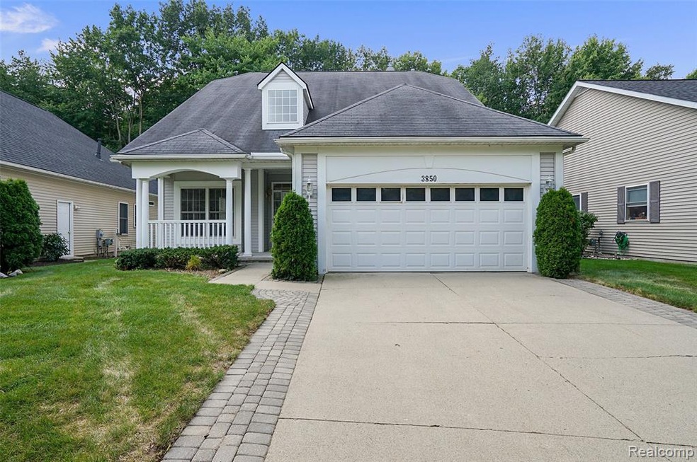 3850 Hillsdale Dr, Auburn Hills, MI 48326 - photo 1