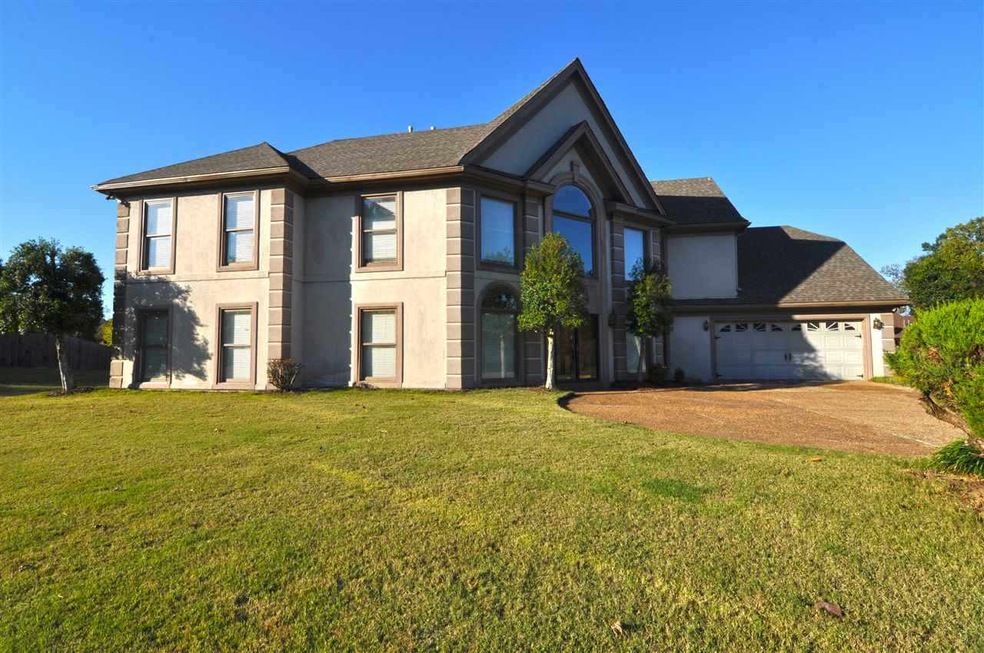Elegant Front Elevation