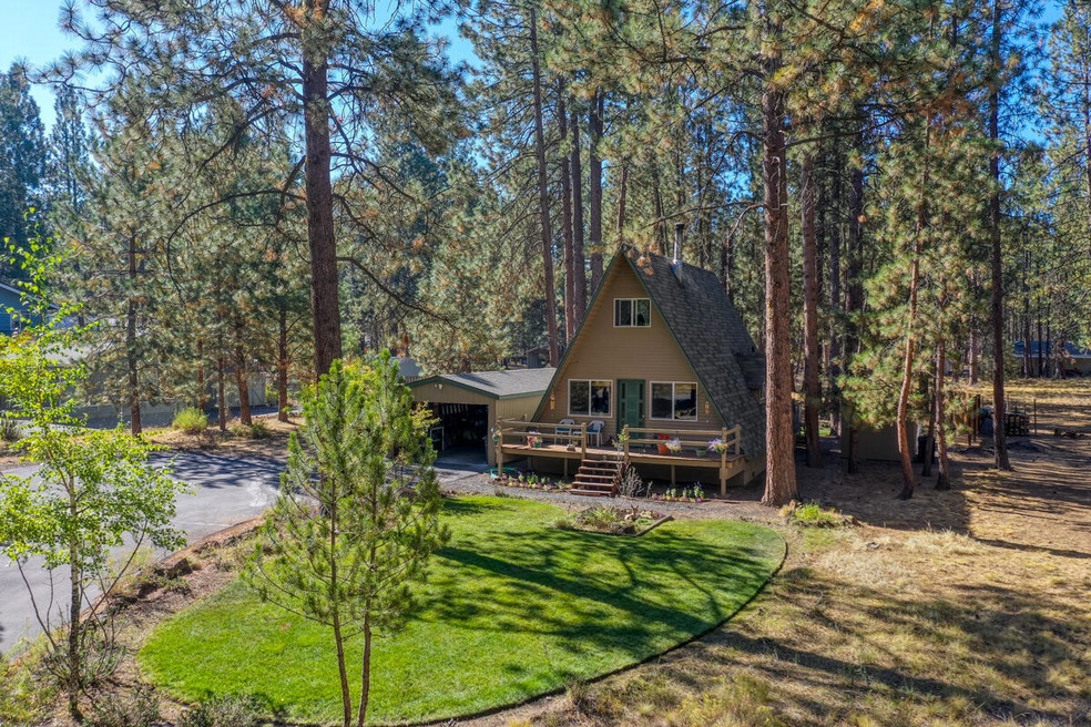 18785 Tuscarora Ln, Bend, OR 97702 - photo 1