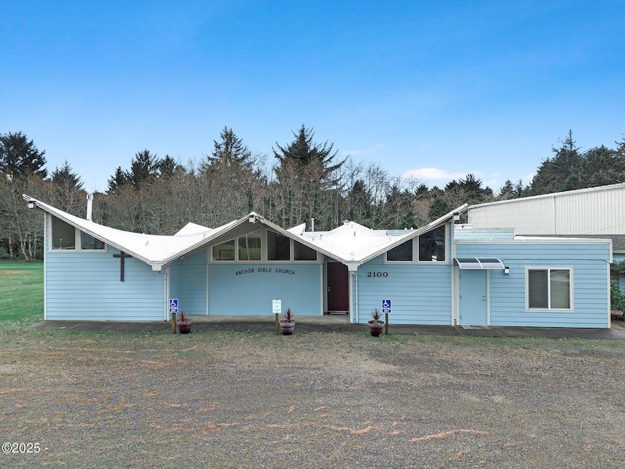 2100 NE 21st St, Lincoln City, OR 97367 - photo 1
