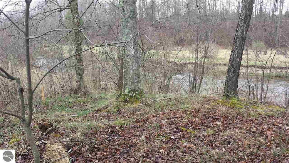 Southern marker of river frontage