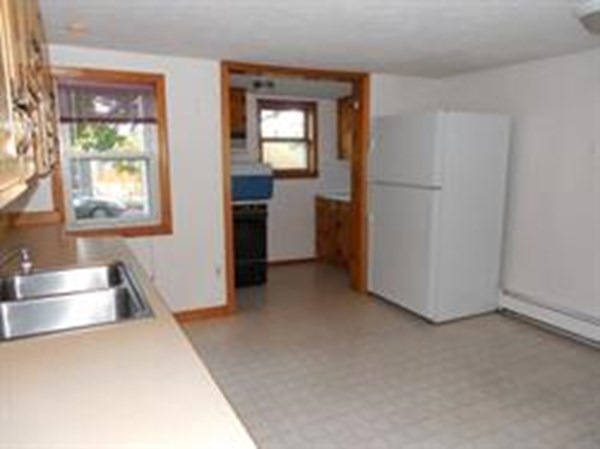 28 Moore St unit 1B, Waltham, MA 02453 - photo 1