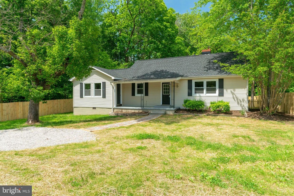 3618 Graham Park Rd, Triangle, VA 22172 - photo 1