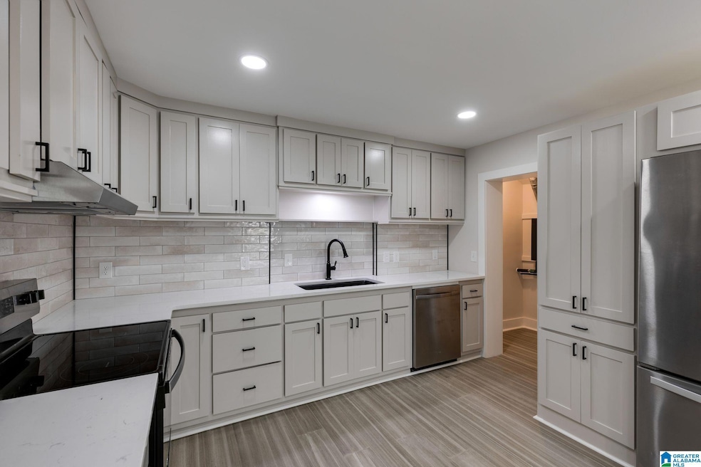 1700 Valley Ave unit F, Birmingham, AL 35209 - photo 1