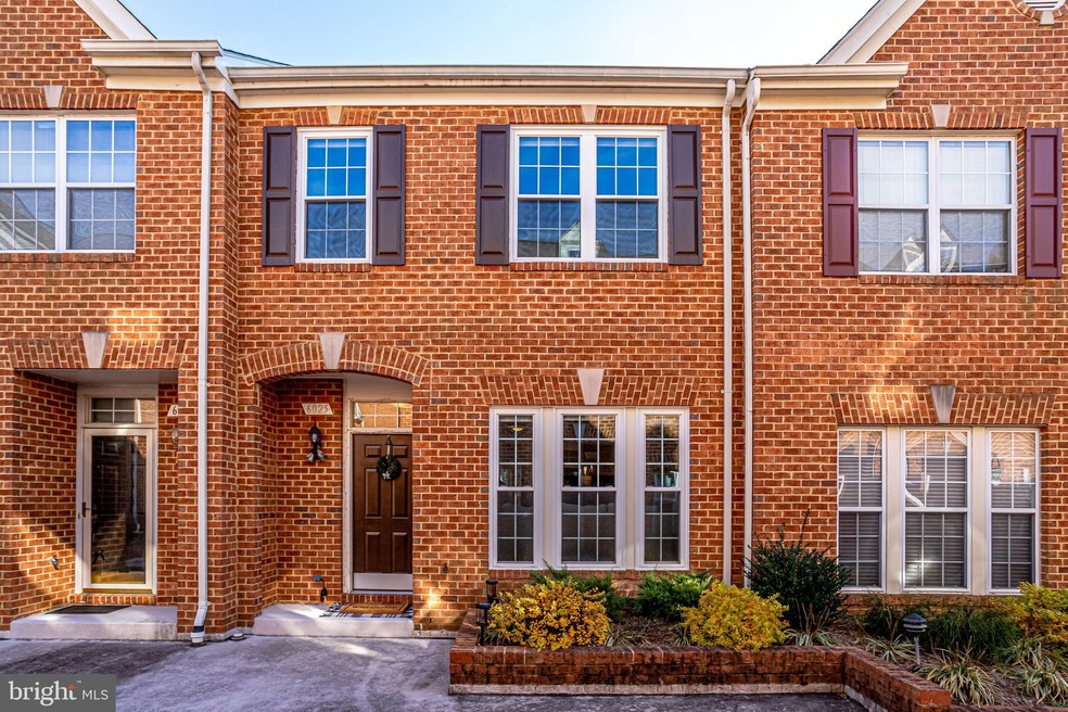 6025 Madison Overlook Ct, Falls Church, VA 22041 - photo 1