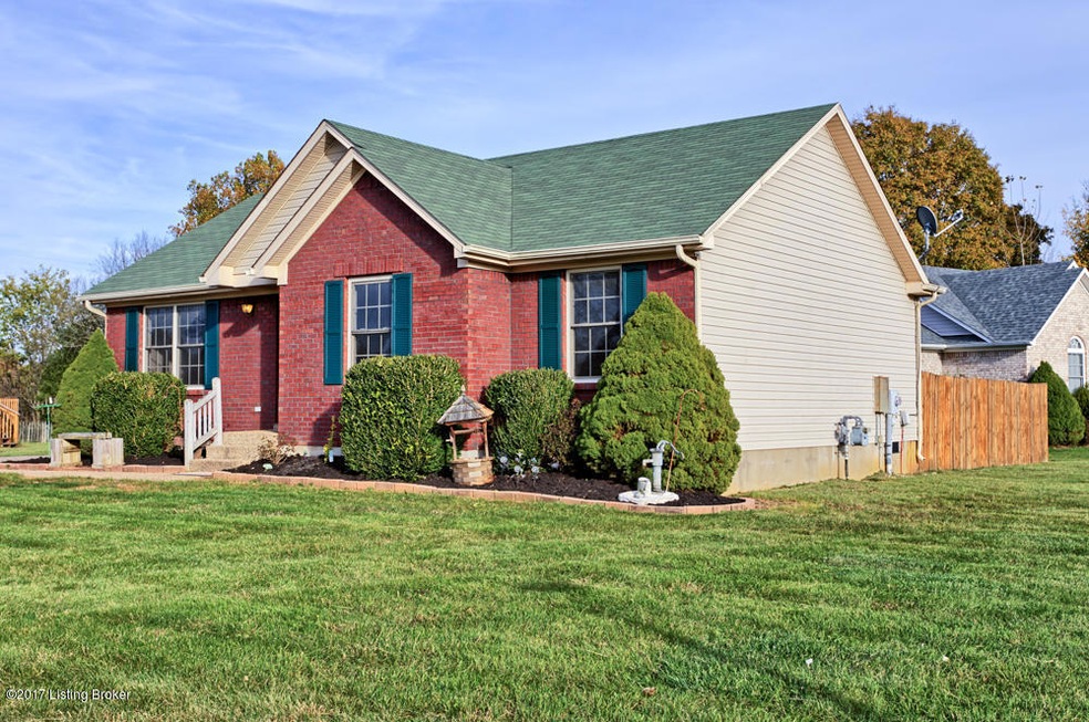 208 Aulbern Dr E, Mount Washington, KY 40047 - photo 1