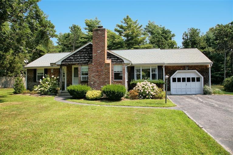 35 Heather Ln, North Falmouth, MA 02556 - photo 1