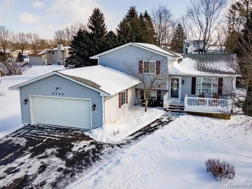 1-web-or-mls-6566-Walters-Rd-1.jpg
