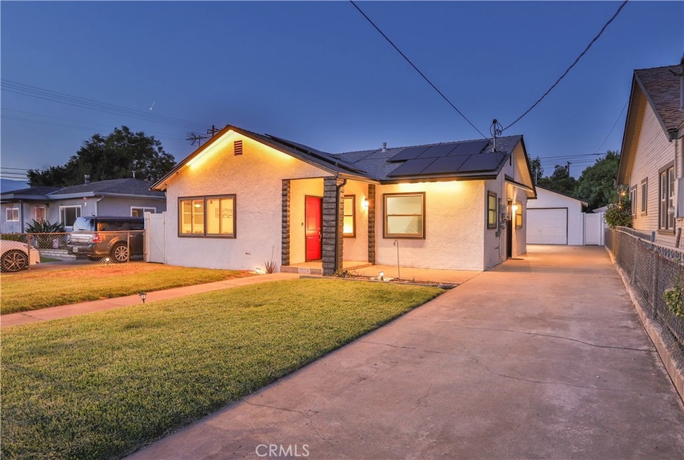 1024 Lawton St, Redlands, CA 92374 - photo 1