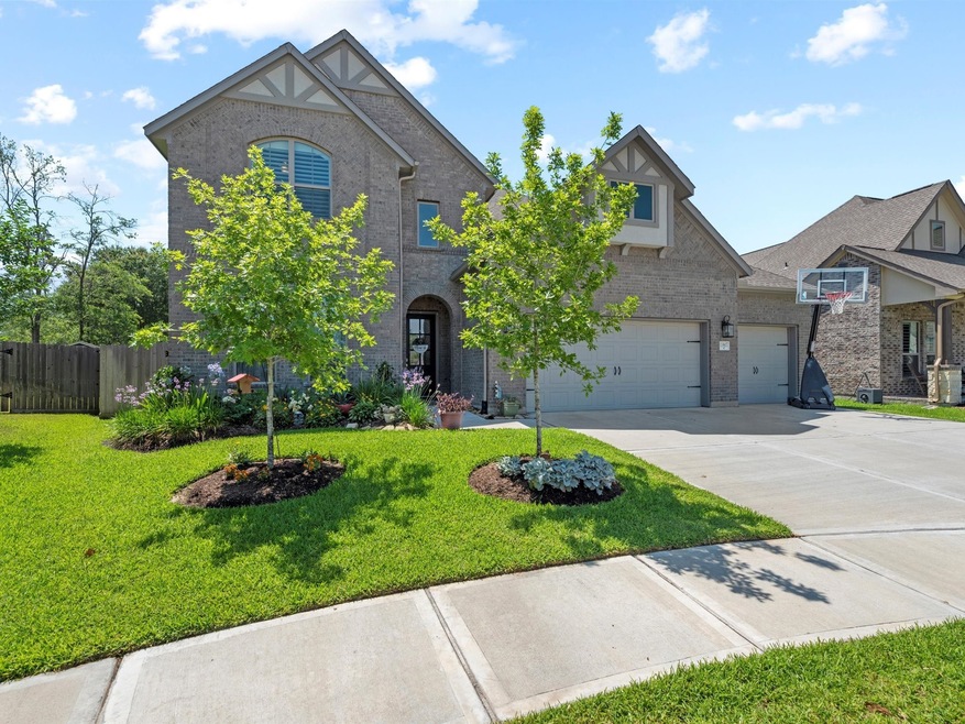 Welcome Home to 13807 Skylark Bend Lane.