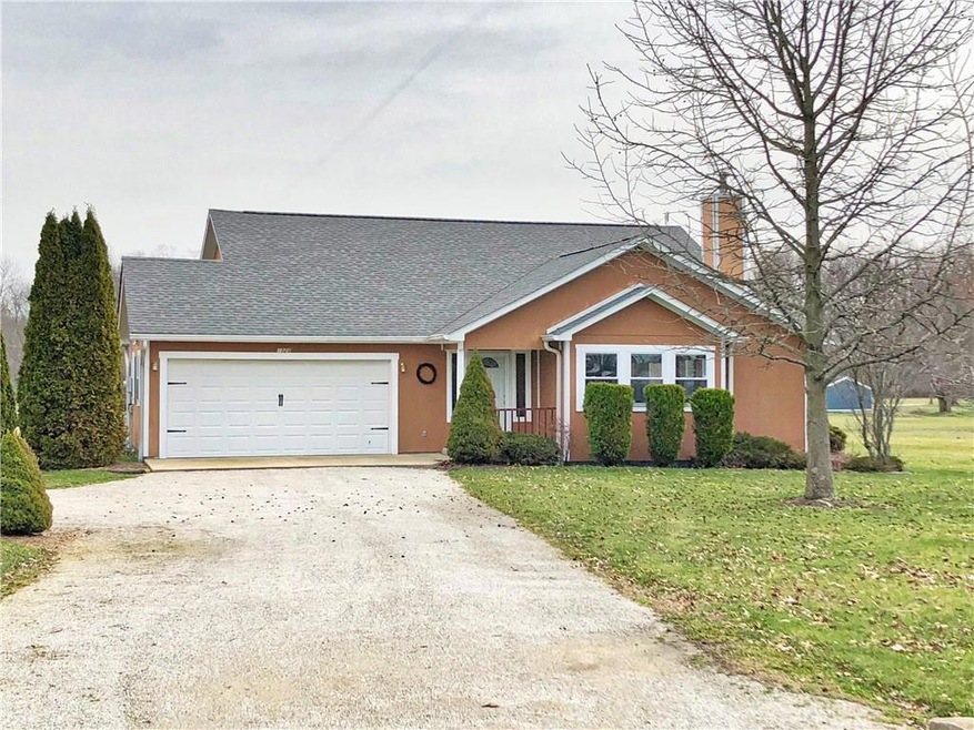 1028 E Santee Dr, Greensburg, IN 47240 - photo 1